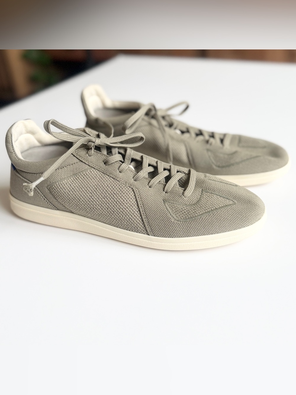 Rothy’s Men’s 13 RS01 washable sneakers in green